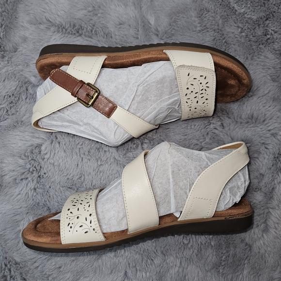 NEW! Cobb Hill Women's Size 7 White Tan Leather Sandals Zion Flats NIB - Picture 5 of 11